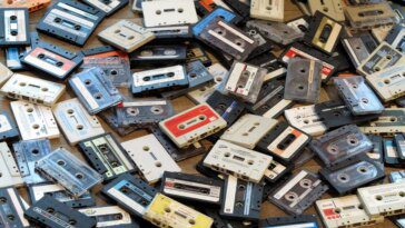 Combien de mètres de bande se cachent dans une cassette audio de 60 minutes ? 26 How many feet/meters of tape are found in a 60-minute audio cassette tape?