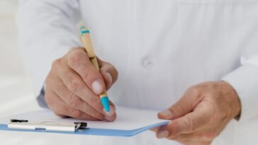 Comment la prescription médicale blanche fonctionnera sur WhatsApp ou par e-mail à partir de 2025 : avantages et date de lancement 27 Image
