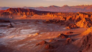 L'inquietante paesaggio della Valle della Luna, nel deserto di Atacama, in Cile / Credit IStock
