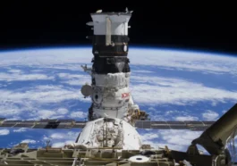 ISS em risco… estação voltou a executar manobras para evitar lixo espacial