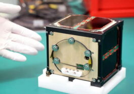 Le premier satellite en bois vient d'être lancé. Bien que cela semble impossible, cela pourrait être l'avenir