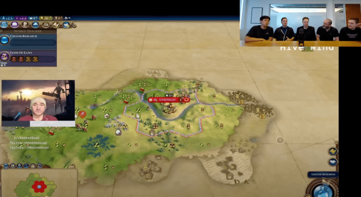 La révolution de l'interface cerveau-ordinateur n'en est qu'à ses débuts 4 Une capture d'écran d'une vidéo YouTube montrant un patient de Neuralink jouant à Civilization VI avec son esprit.