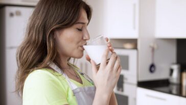 Le lait associé à un risque accru d'infarctus et de maladies cardiaques chez les femmes : l'étude révélatrice 5 Immagine