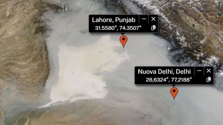 Le smog record du Pakistan vu de l'espace : une menace toxique qui s'étend jusqu'en Inde 1 Le smog du Pakistan s'étend vers l'est, jusqu'en Inde / Crédit : NASA WorldView