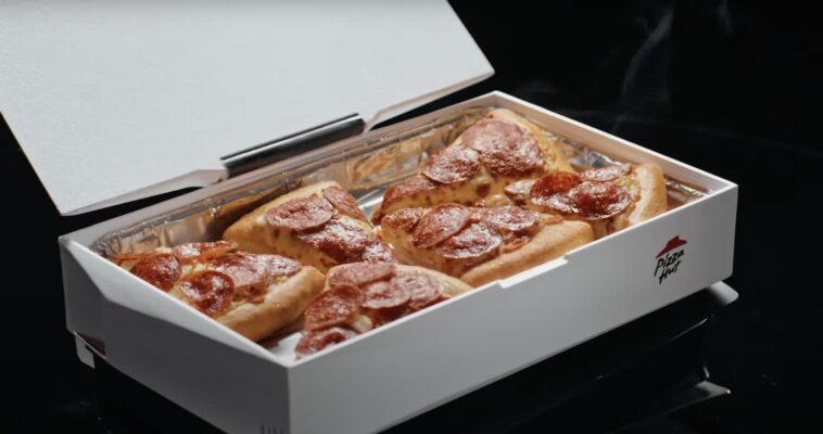 Pizza Hut dévoile un dispositif imprimable en 3D qui utilise la chaleur de la PS5 pour garder la pizza chaude 1 Pizza Hut dévoile un dispositif imprimable en 3D qui utilise la chaleur de la PS5 pour garder la pizza chaude