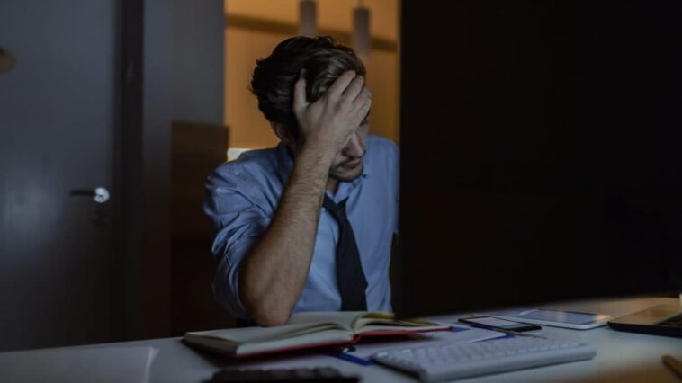 Que se passe-t-il quand on rend son travail en retard : l'impact du non-respect des délais 1 Remettre un travail après la date limite influence négativement la perception de sa qualité, indépendamment de la qualité du travail lui-même / Photo Credit iStock