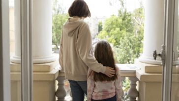 Qu'indique avoir un AVC à 32 ans : “J'ai dû demander à ma petite fille de m'aider à mettre mes chaussettes” 3 Immagine