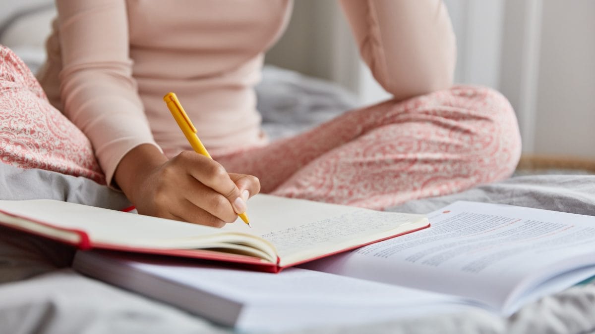 Si tu es stressé par toutes les tâches à accomplir, cette méthode pourrait t'apporter un soulagement : une étude révèle comment apaiser l'esprit 2 Immagine