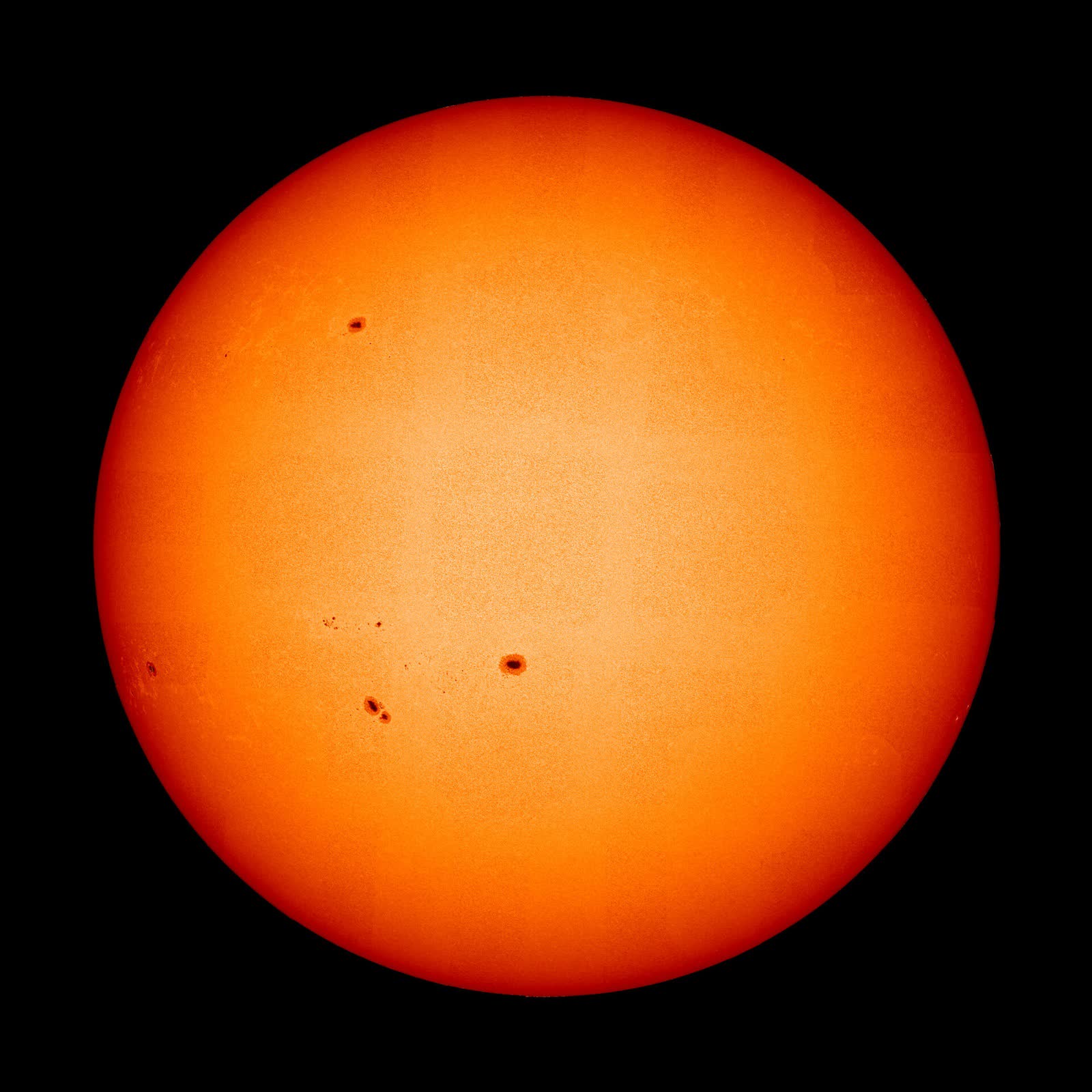 Solar Orbiter dévoile des images ultra-détaillées de la surface du Soleil 2 Solar Orbiter devoile des images ultra detaillees de la surface du