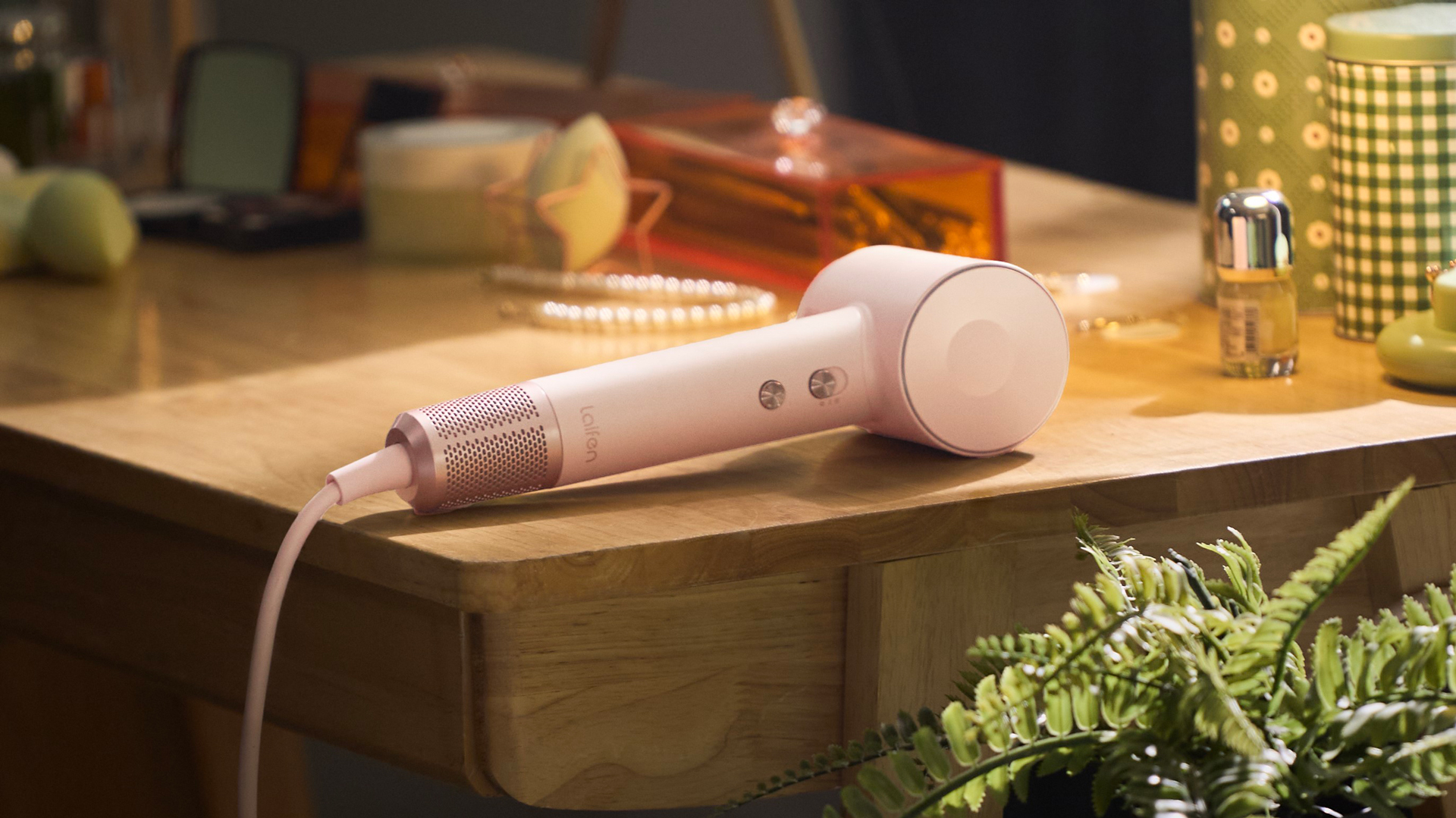 Black Friday : Offres irrésistibles sur le sèche-cheveux Laifen Swift Special et brosse à dents Wave 2 Laifen Swift