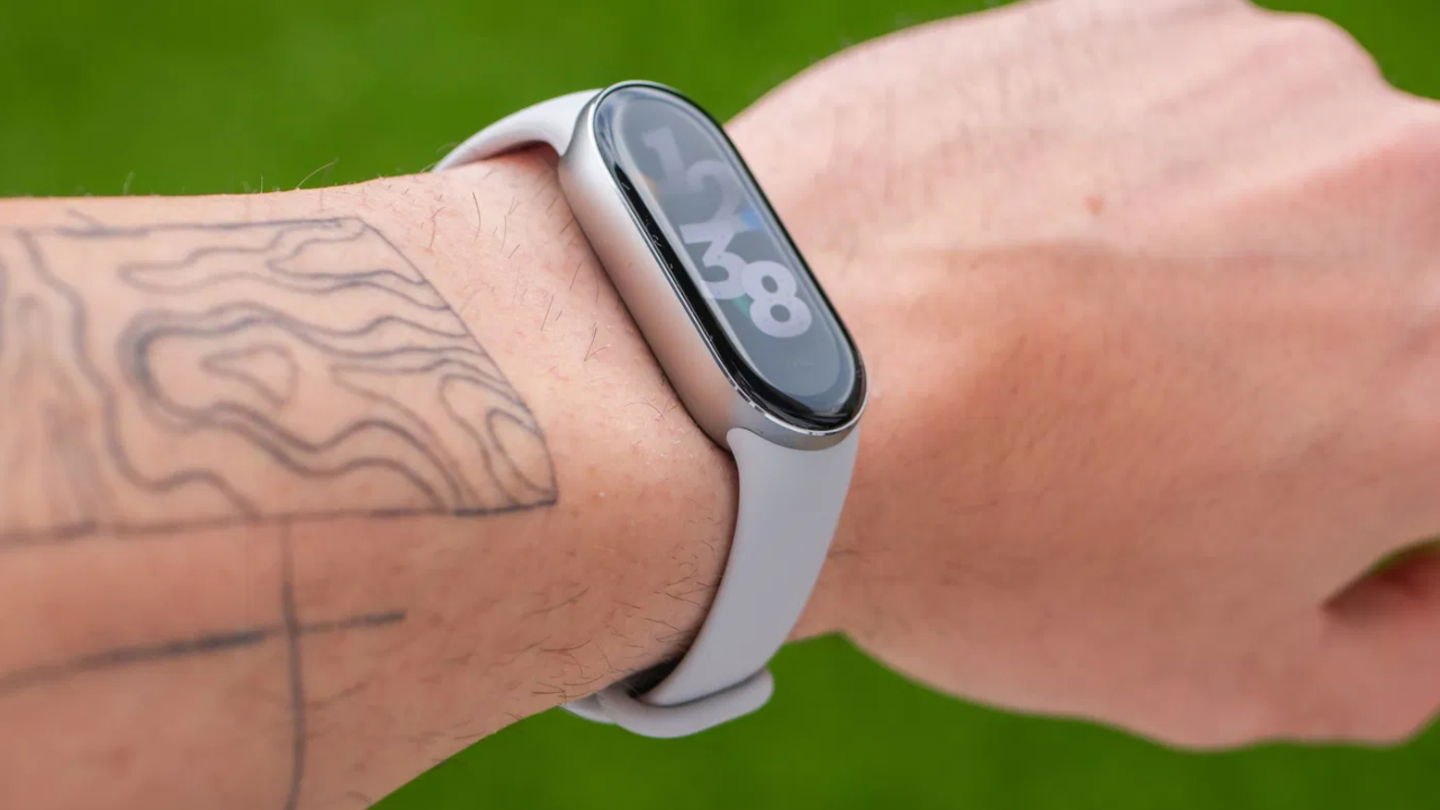 Comparaison Xiaomi Smart Band 9 vs HUAWEI Band 9 : Comparatif, différences et laquelle est meilleur bracelet connecté 3 Xiaomi Smart Band 9 en gris