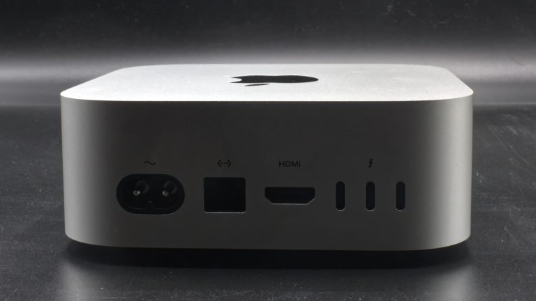 Le meilleur PC de bureau à 700 euros pour des performances exceptionnelles 5 Mac mini M4 arrière