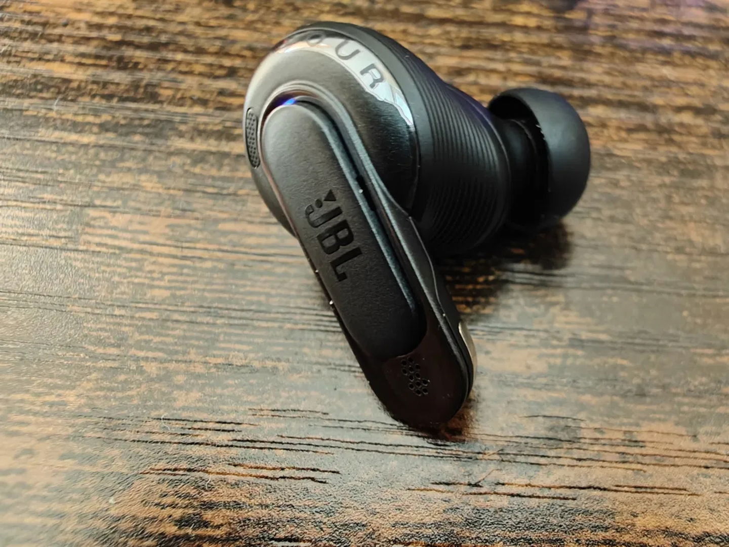 Entretien exclusif avec Mikael Herje, directeur de la division casques de JBL : "Nous voulons révolutionner votre expérience audio" 5 Interview exclusive avec Mikael Herje, directeur de la division des écouteurs de JBL : "Nous cherchons à redéfinir l