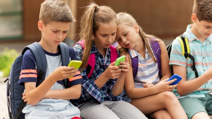 Épidémie de santé publique : l'Espagne propose des étiquettes de santé sur les smartphones 3 1733412159 126 Epidemie de sante publique lFrance propose des etiquettes de