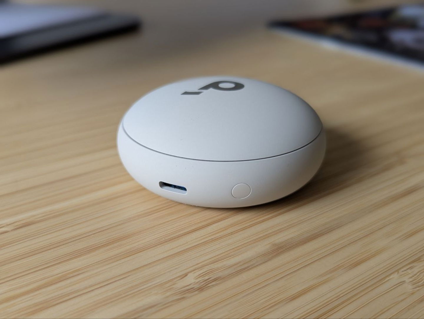 Soundcore Sleep A20, les écouteurs conçus pour dormir avec eux, analysés en profondeur 5 Soundcore Sleep A20 port