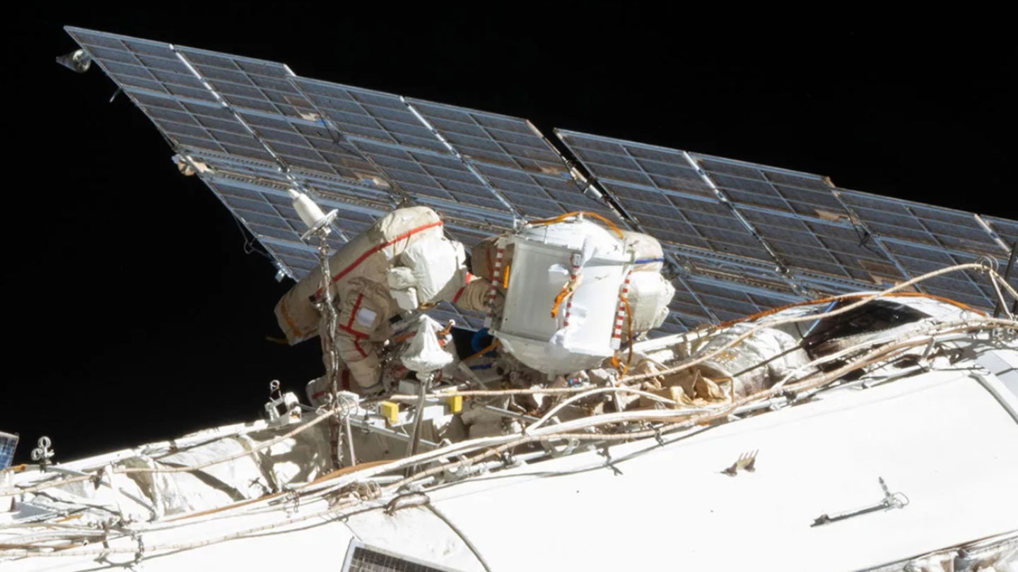 Après 24 ans en orbite, la Station Spatiale Internationale sera détruite par le même Elon Musk 3 Après 24 ans en orbite, la Station spatiale internationale sera détruite par le même Elon Musk