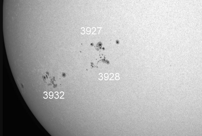 Un gigantesque groupe de taches solaires de 450 000 km se dirige vers la Terre 3 Crédit : Juergen Banisch / Spaceweather