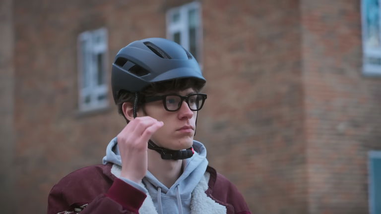 Google révèle comment ses nouvelles lunettes intelligentes avec le projet Astra transformeront votre quotidien 2 Google montre comment vous pourrez utiliser au quotidien ses nouvelles lunettes intelligentes avec Project Astra