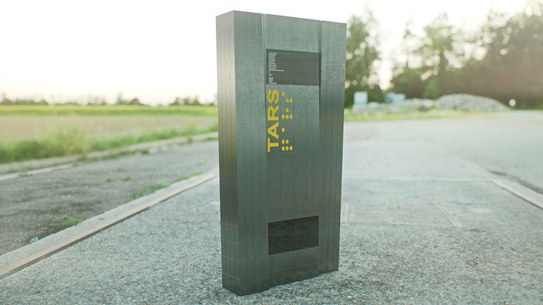 "Interstellar" devient réalité : ils parviennent à recréer le mythique robot TARS 2 'Interstellar' devient réalité : ils parviennent à recréer le mythique robot TARS