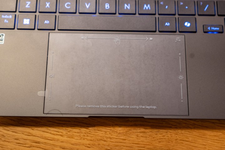 Je veux absolument que les MacBooks s'emparent de cette fonctionnalité géniale du trackpad ! 2 Gestes du trackpad sur l'Asus Zenbook S14