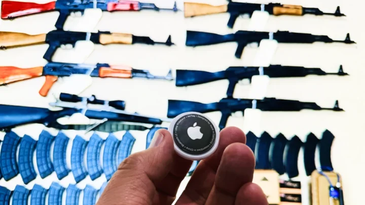 Les AirTags : la solution idéale pour retrouver vos objets perdus, même les trafiquants d'armes l'ont compris ! 2 Les AirTags la solution ideale pour retrouver vos objets.webp