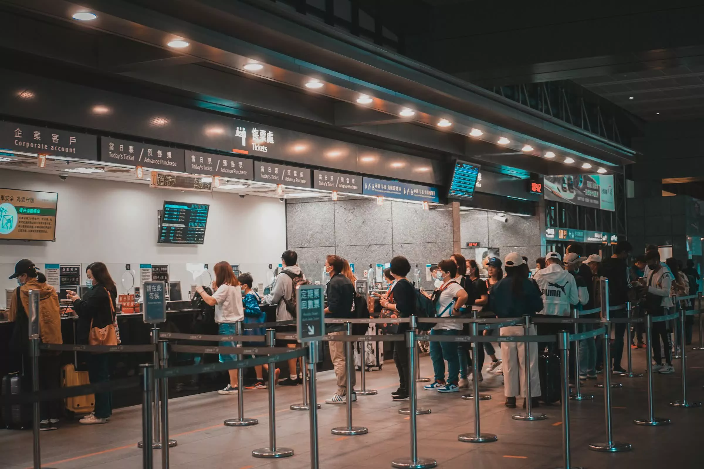 L'indignation monte : des passagers sans écouteurs perturbent les aéroports et les avions 2 Lindignation monte des passagers sans ecouteurs perturbent les aeroports