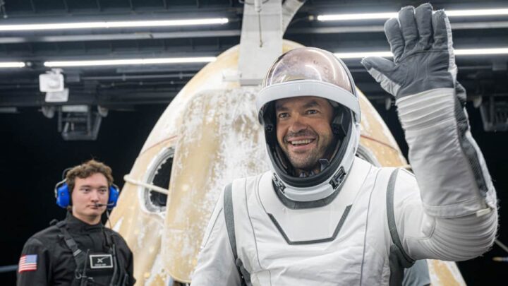 Nommé par Trump, le nouveau directeur de la NASA entre en désaccord avec l'agence spatiale 2 Jared Isaacman: le milliardaire et touriste spatial de SpaceX a été nommé prochain directeur de la NASA