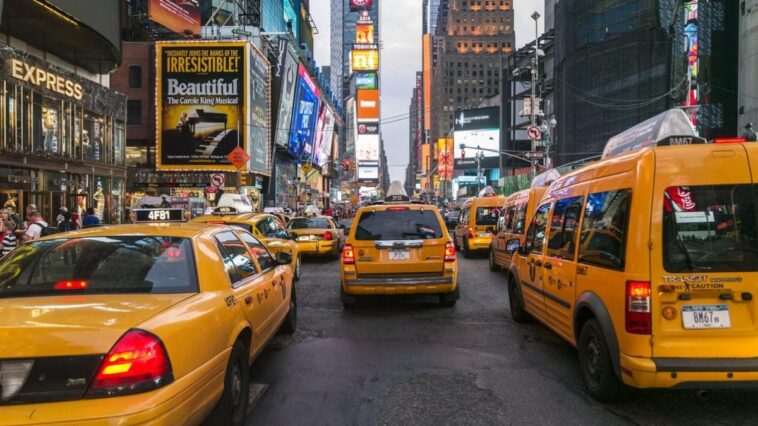 Pourquoi les chauffeurs de taxi et d'ambulance sont-ils beaucoup moins exposés au risque d'Alzheimer ? 1 I tassisti e gli autisti di ambulanze, il cui lavoro si basa sulla memoria spaziale, hanno un rischio inferiore di sviluppare il morbo di Alzheimer / Photo IStoc