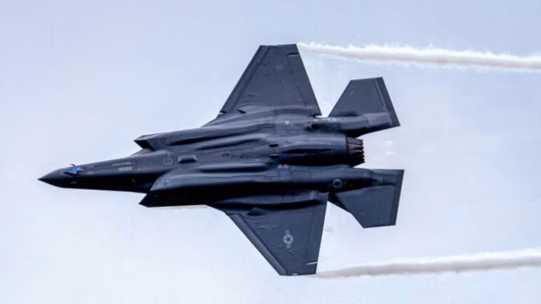 Un pilote russe a divulgué des informations sur les États-Unis et nous savons maintenant quel est son avion de guerre le plus moderne 1 Un pilote russe a filtré des informations sur les États-Unis et maintenant nous savons quel est leur avion de guerre le plus moderne