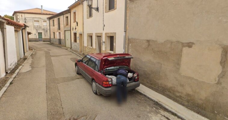 Une caméra de Google Street View révèle un acte suspect, entraînant des arrestations 1 Une Camera De Google Street View Revele Un Acte Suspect.jpg