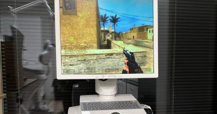 Une expérience met en lumière un scanner dentaire 3D capable de faire tourner Counter Strike: Source 1 Une Experience Met En Lumiere Un Scanner Dentaire 3d Capable.jpg