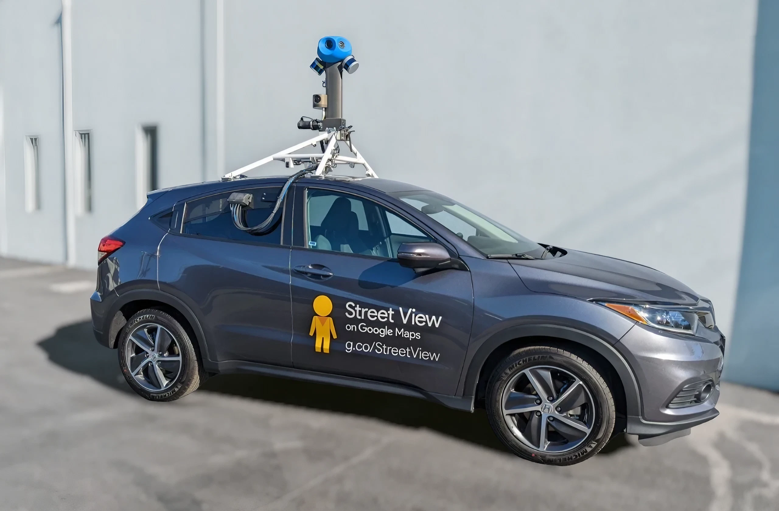 Une scène de Google Street View d'un homme mettant un corps dans une voiture aide la police à résoudre l'affaire 2 Une scene de Google Street View dun homme mettant un