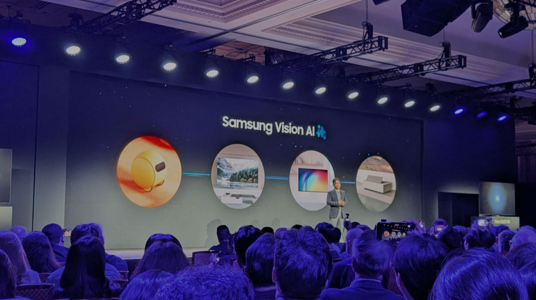 Samsung présente la Neo QLED 8K QN990F au CES 2025 : découvrez sa télévision la plus avancée jamais créée 3 Samsung a présenté la Neo QLED 8K QN990F au CES 2025 et c'est sa télévision la plus avancée