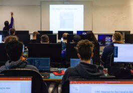Réforme Du Programme à Northeastern : Débat Sur L'avenir De