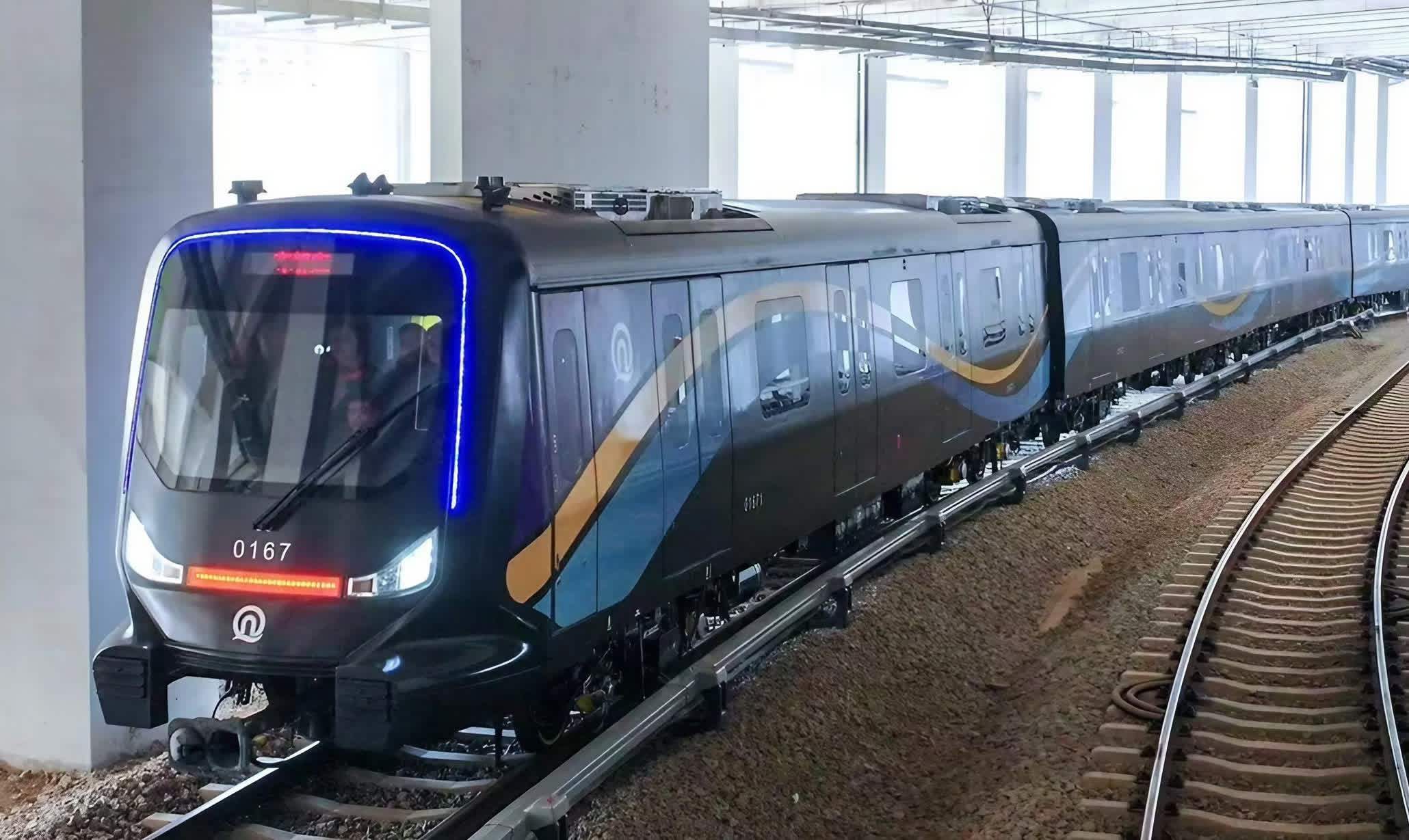 1736805717 634 Le premier train de metro en fibre de carbone au