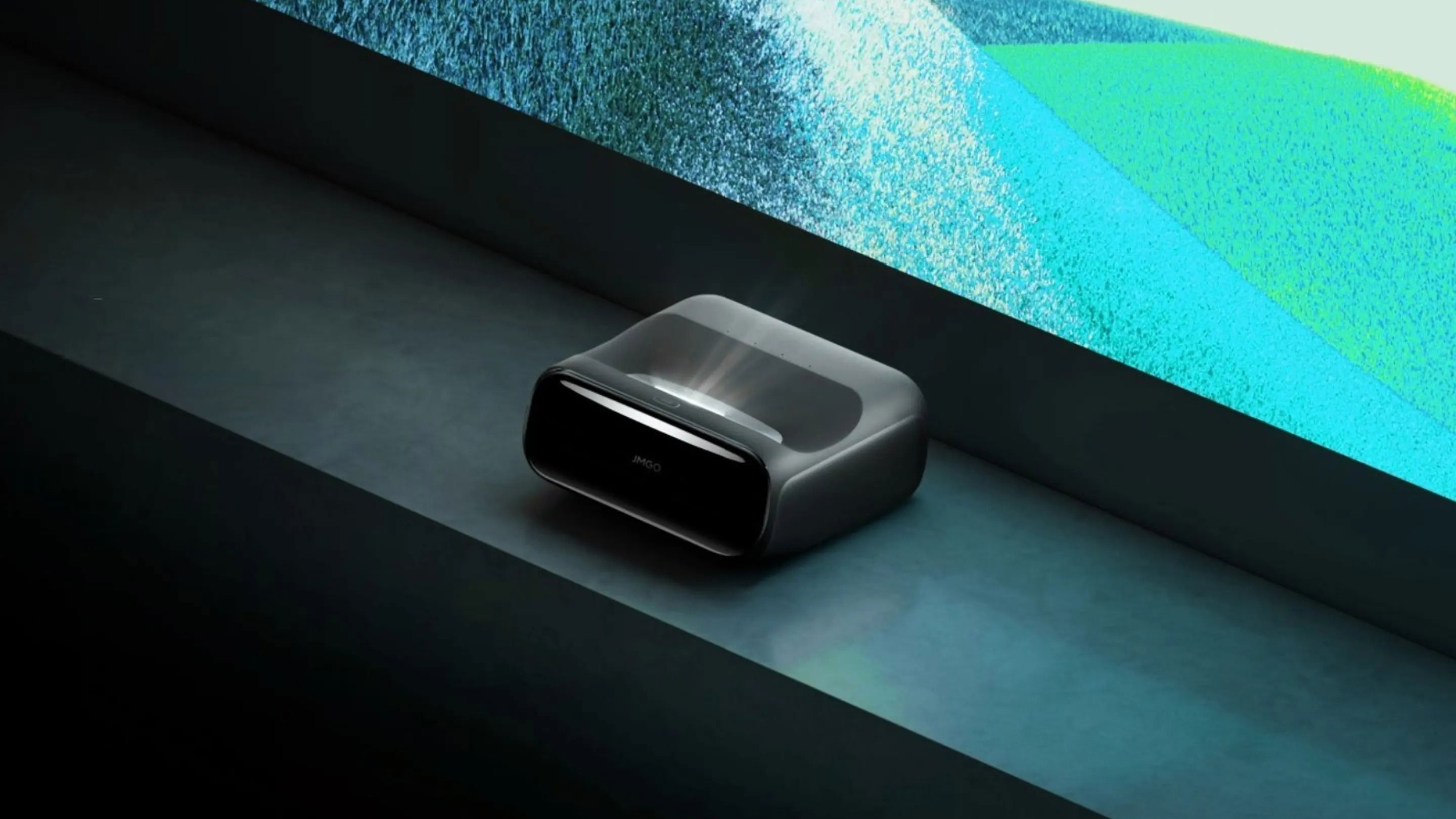La plus petite TV 4K du monde est incroyable et elle est vraiment portable 3 Le plus petit téléviseur 4K du monde est incroyable et vraiment portable