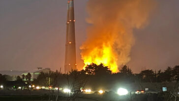 Incendie colossal à la plus grande usine de batteries du monde en Californie, évacuations en cours 16 Incendie Colossal à La Plus Grande Usine De Batteries Du