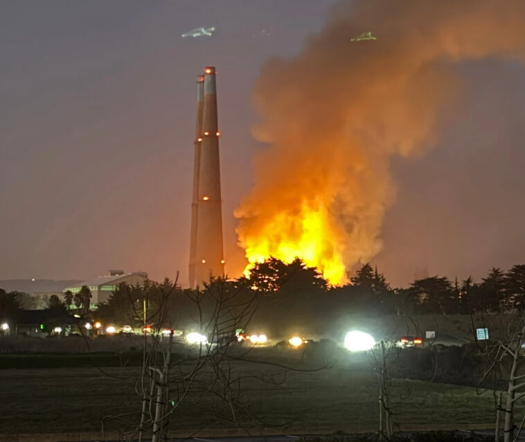 Incendie colossal à la plus grande usine de batteries du monde en Californie, évacuations en cours 1 Incendie Colossal à La Plus Grande Usine De Batteries Du