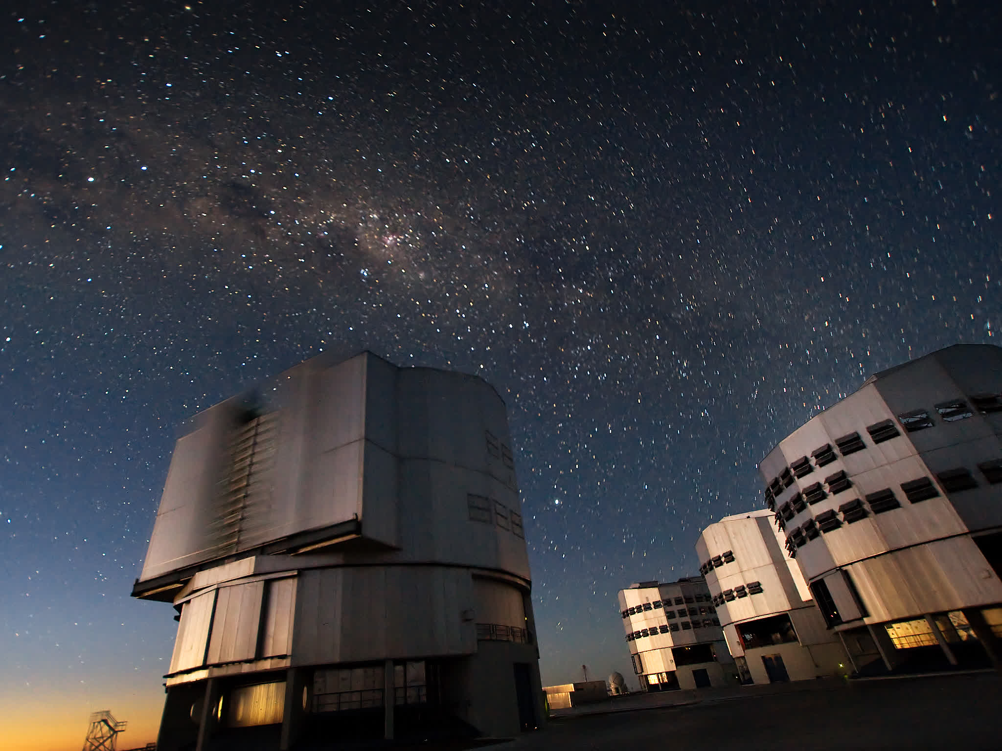 Les Plus Grands Télescopes Menacés Par La Pollution Lumineuse D'un
