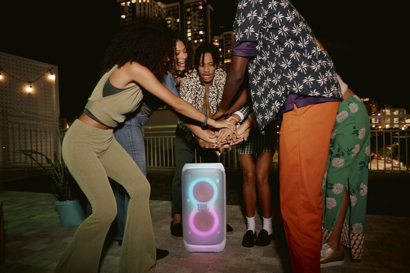 Voici les meilleurs produits JBL en promotion en 2025 : animer vos fêtes n'a jamais coûté si peu 3 Voici les meilleurs produits JBL lors des soldes de 2025 : animer vos fêtes n'a jamais été aussi peu coûteux