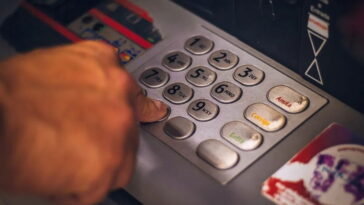 À partir d'aujourd'hui, votre banque est obligée d'appliquer la nouvelle réglementation DORA en matière de cybersécurité 4 Depuis aujourd'hui, votre banque est obligée d'appliquer la nouvelle réglementation DORA en matière de cybersécurité