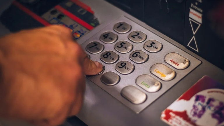 À partir d'aujourd'hui, votre banque est obligée d'appliquer la nouvelle réglementation DORA en matière de cybersécurité 2 Depuis aujourd'hui, votre banque est obligée d'appliquer la nouvelle réglementation DORA en matière de cybersécurité