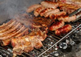 Des preuves scientifiques croissantes montrent qu'un régime riche en viande rouge, en particulier celle transformée, comme les saucisses, les charcuteries et la mortadelle, augmente le risque de développer une démence au cours de la vie / Photo iStock