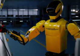 Ce robot souhaite remplacer les travailleurs dans les usines et est plus proche de son objectif qu'il n'y paraît
