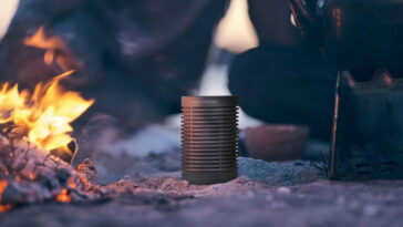 Cette enceinte avec son HiFi et résistance à l'eau dispose de 27h d'autonomie et d'un prix incroyable 24 Ce haut-parleur avec son HiFi et résistance à l'eau dispose de 27h d'autonomie et d'un prix défiant toute concurrence