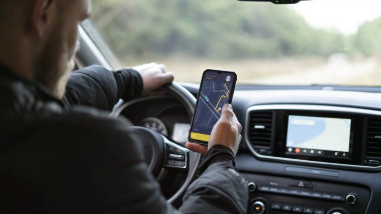 Découvrez la caméra qui détecte l'utilisation du téléphone au volant : où est-elle installée et comment fonctionne-t-elle 1 Découvrez la caméra qui détecte l'utilisation du téléphone au volant : où est-elle installée et comment fonctionne-t-elle