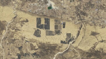 La nouvelle et gigantesque Grande Muraille de Chine est solaire et pourrait alimenter une ville de 20 millions d'habitants 27 La nouvelle et gigantesque Muraille Chinoise est solaire et pourrait alimenter une ville de 20 millions d'habitants