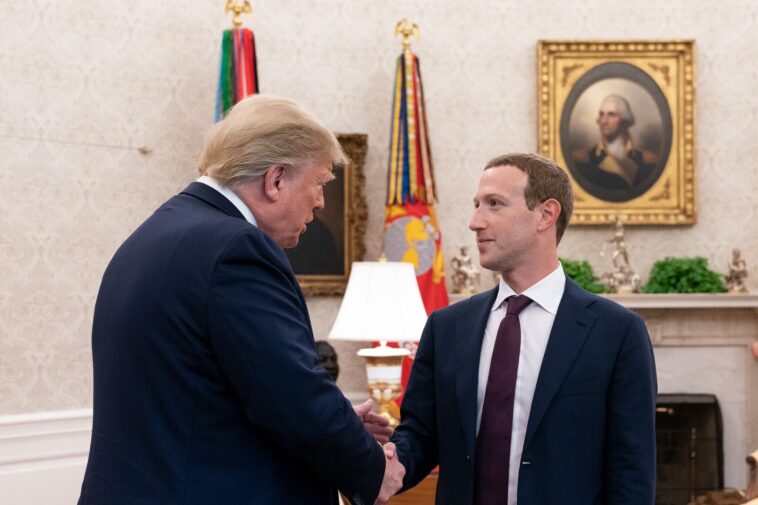 Meta dément avoir contraint des comptes à suivre Donald Trump, assure que cacher les hashtags Démocrates est un bug 1 Meta Dément Avoir Contraint Des Comptes à Suivre Donald Trump,