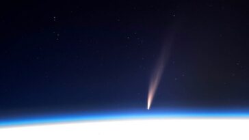 Le Soleil a anéanti la comète C/2024 G3 (ATLAS) : découvrez les images éblouissantes de sa "mort" 9 La comète C/2024 G3 (ATLAS) photographiée par la Station Spatiale Internationale. Crédit : NASA / Don Pettit