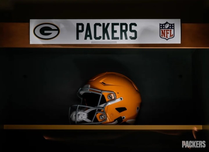 Les Packers ciblés par des hackers : des cartes de crédit en péril ! 2 Casque et logo des Green Bay Packers.